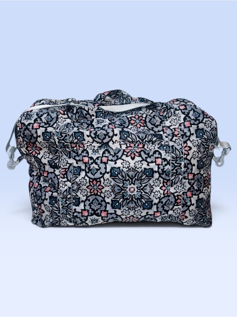 Vera Bradley Lisbon Medallion Medium Traveler Duffle Bag Archived Pattern NWOT